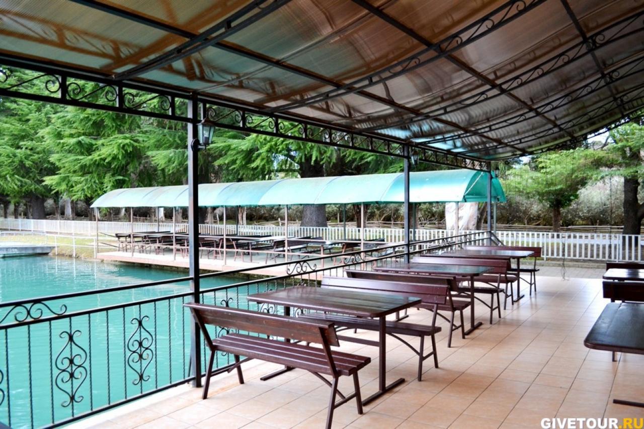 Ostrov Park-Hotel Pitsunda Eksteriør billede