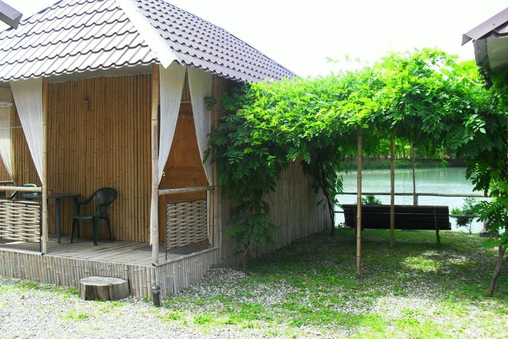 Ostrov Park-Hotel Pitsunda Eksteriør billede